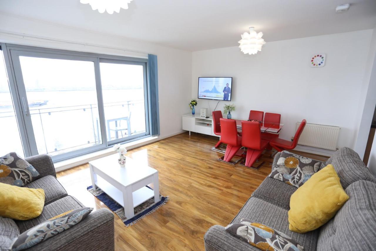Lovely 2 Bed 2 Toilet Hill House River View Apartment Londra Esterno foto