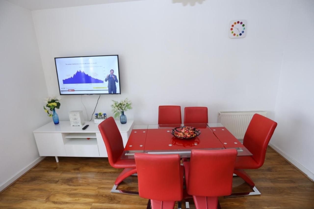 Lovely 2 Bed 2 Toilet Hill House River View Apartment Londra Esterno foto