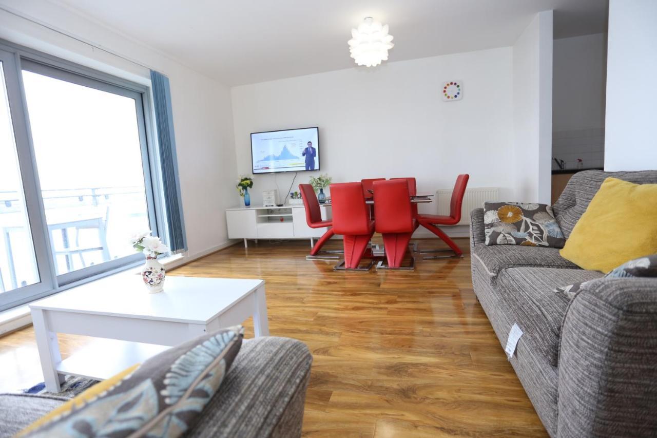 Lovely 2 Bed 2 Toilet Hill House River View Apartment Londra Esterno foto