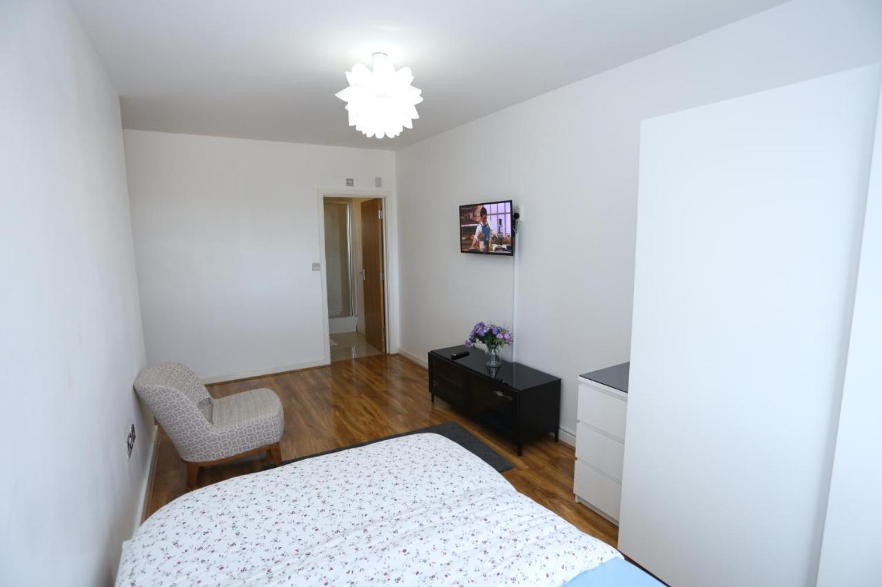 Lovely 2 Bed 2 Toilet Hill House River View Apartment Londra Esterno foto